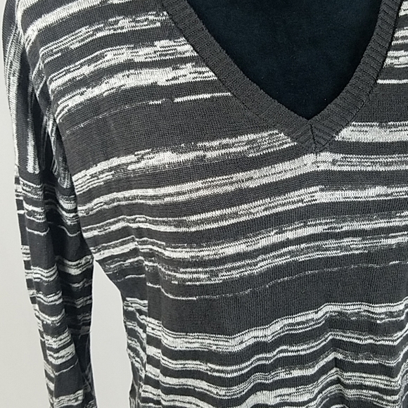 Chaser women M knit sweater lightweight v-neck - Picture 2 of 5